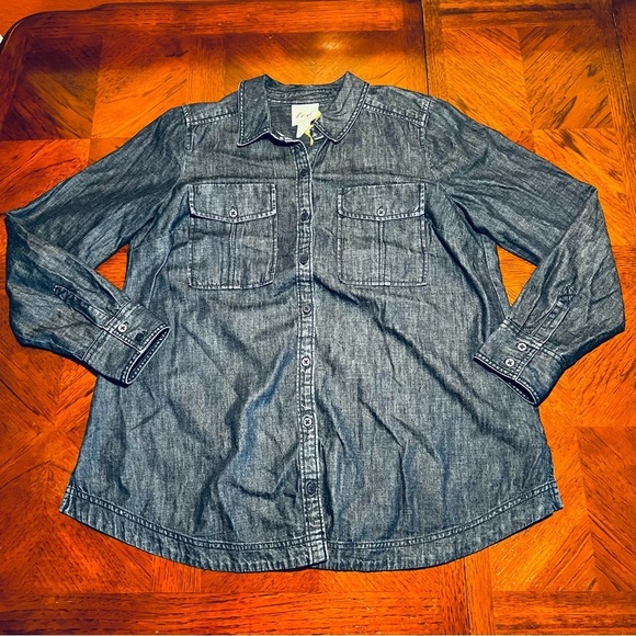 MATERNITY LED Luxe Essentials Denim Button Front Shirt - Size Medium - Picture 1 of 3